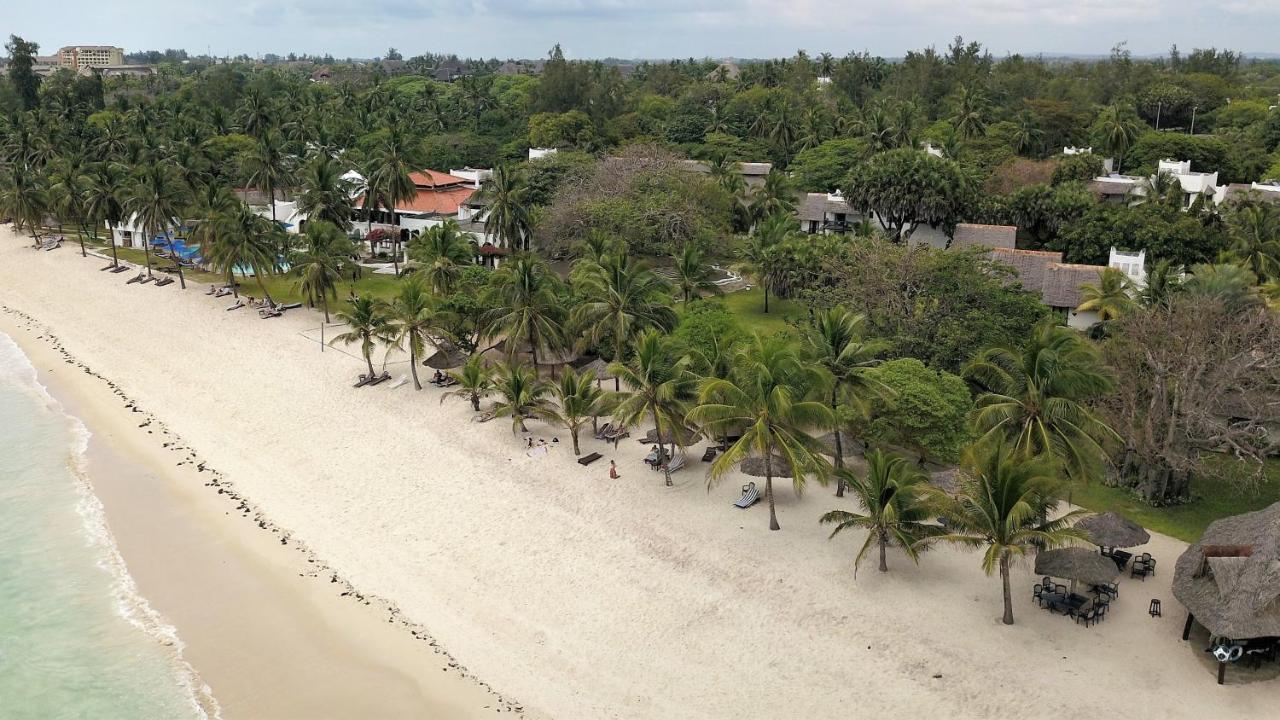 Jacaranda Indian Ocean Beach Resort Diani Beach Exterior foto