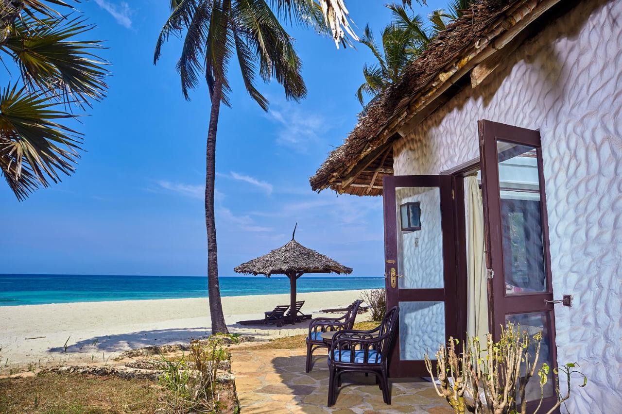 Jacaranda Indian Ocean Beach Resort Diani Beach Exterior foto